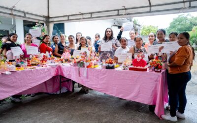 ENTRE FLORES Y AROMAS, MUJERES FORTALECEN SUS HABILIDADES Y DESCUBREN NUEVAS OPORTUNIDADES DE EMPRENDIMIENTO